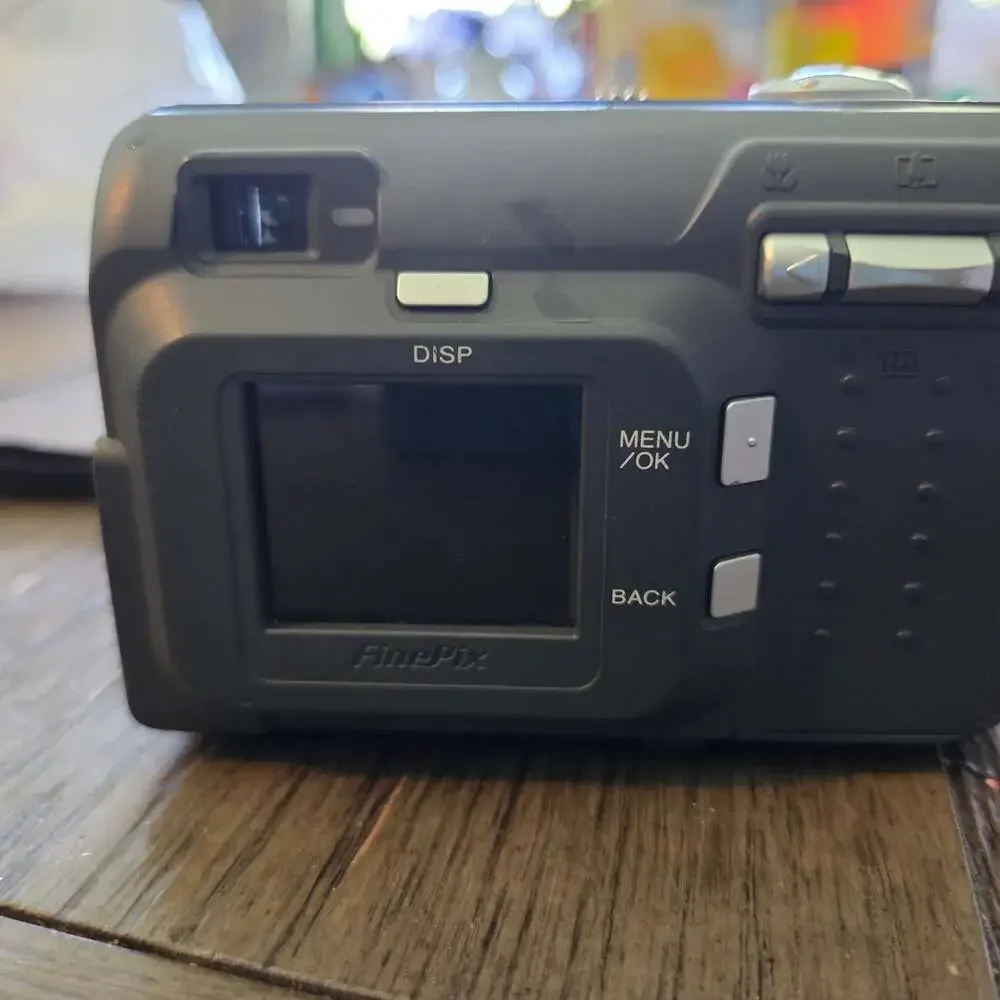 Fujifilm FinePix A205 2.0MP Digital Camera - Silver